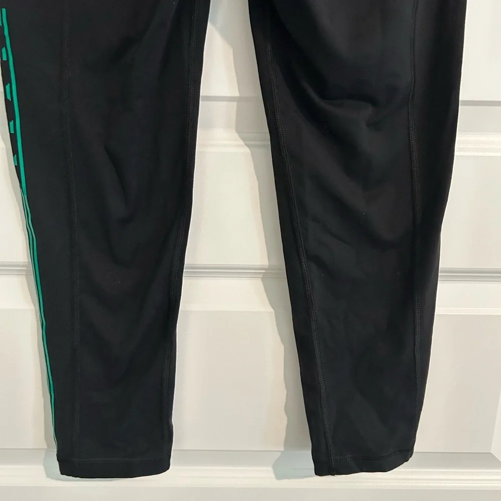 Victoria’s Secret VSX Sport Leggings  Black Green Size S